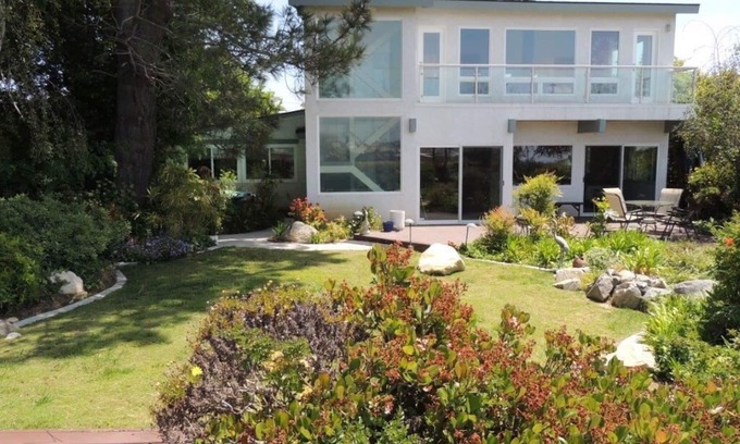 Bay Ho House | Beautiful Ocean View Home Overlooking San Diego Perfect For Your Family Vacation