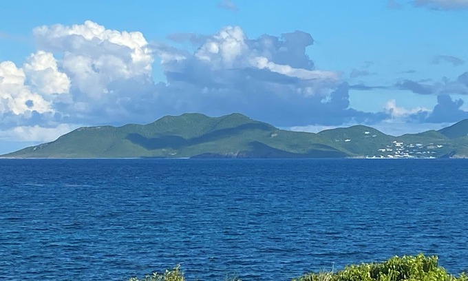 South Hill Villa | Beautiful Oceanfront Villa with Pool - Views of St. Marten