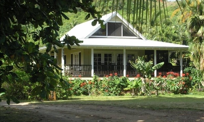 Kilauea Cottage | Beautiful Plumeria Cottage-Anini Beach Plantation Style Home