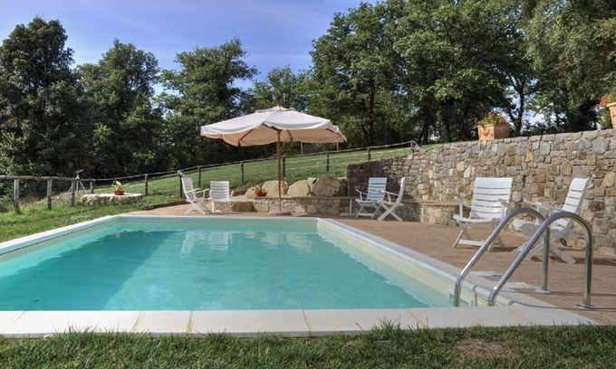 Gaiole in Chianti Villa | Beautiful private villa for 12 guests with A/C, WIFI, private pool and TV