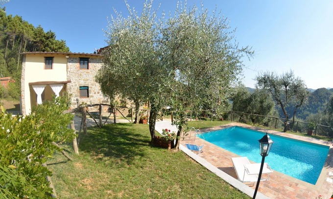 Pescaglia Villa | Beautiful private villa with private pool, WIFI, TV, pets allowed and panoramic view, close to L.