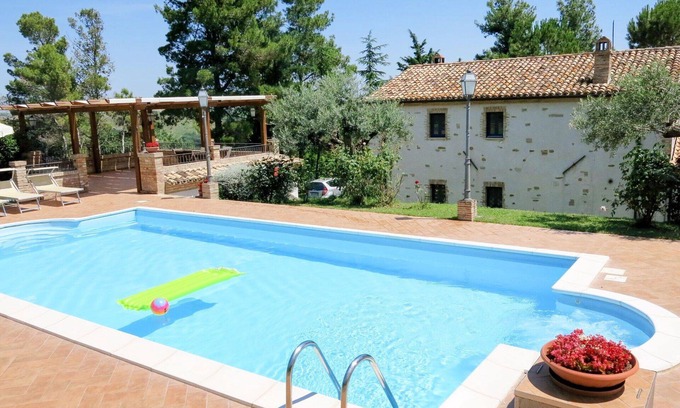 Penne House | Beautiful private villa for 10 people with private pool, WIFI, A/C, TV, patio and pets allowed