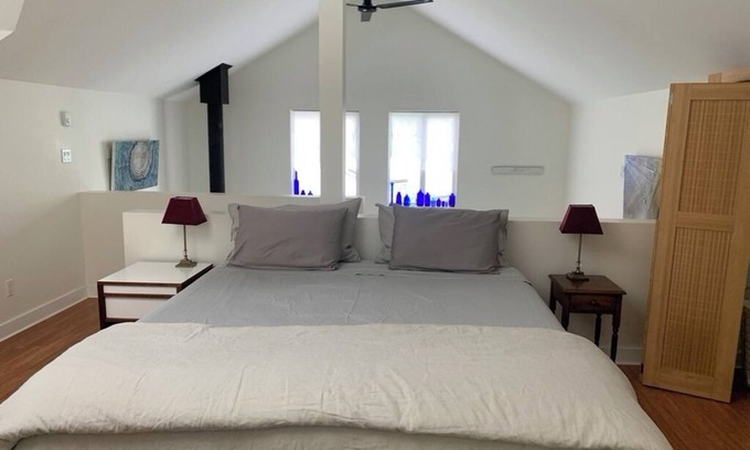 Salt Spring Island House | Beautiful rural getaway with private suite full kitchen, wifi and sauna.