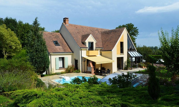 Fresnay-sur-Sarthe House | Beautiful residence in the heart of the Alpes Mancelles, swimming pool, sauna and 4 bedrooms