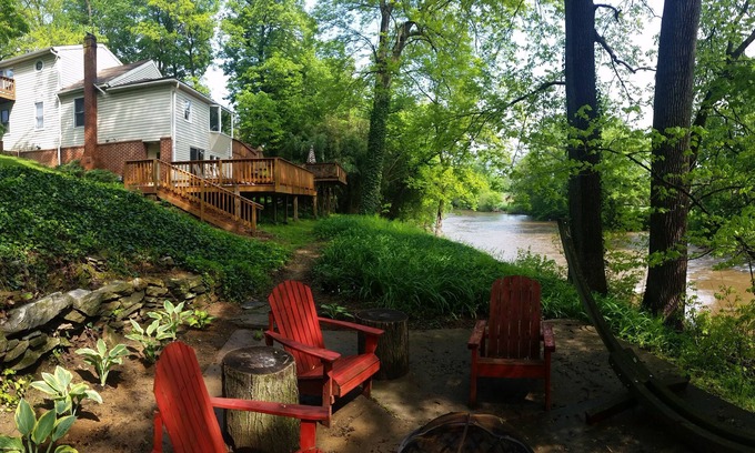 Talmage House | Beautiful riverfront home surrounded by Amish farms in Lancaster