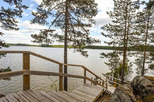 Maentsaelae House | Beautiful scenery modern beach cottage