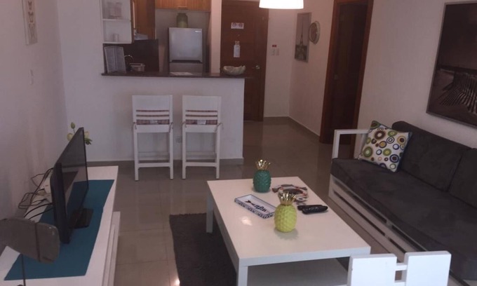 Los Frailes Apartment | Beautiful Single 1B/1B Apartment with Balcony 203-A