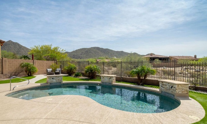 Las Sendas House | Beautiful spanish home on a golf course. Time to relax in our salt water pool.