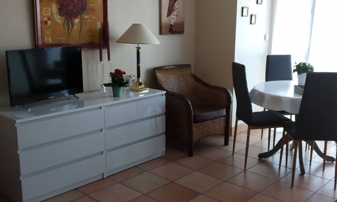 Les Sables d'Olonne Apartment | BEAUTIFUL T2 APARTMENT with secure parking, 8-minute walk to beach, ports, center,