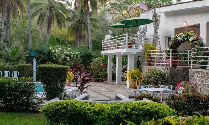 Mizata House | Beautiful Tropical Home with Private Beach