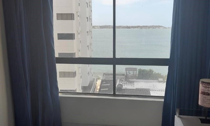 El Laguito Apartment | Beautiful vacation apartment ocean view Cartagena Laguito