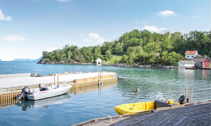 Bjoa House | Beautiful vacation home in the heart of Fjord Norway.