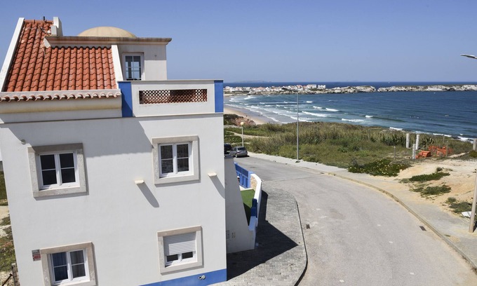 Baleal Villa | Beautiful villa on Baleal Beach CL