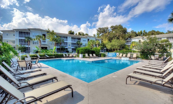 Saint Simons Heights Condo | Beautifully decorated condo, St. Simons Island, 8 minutes to Beach, heated pool
