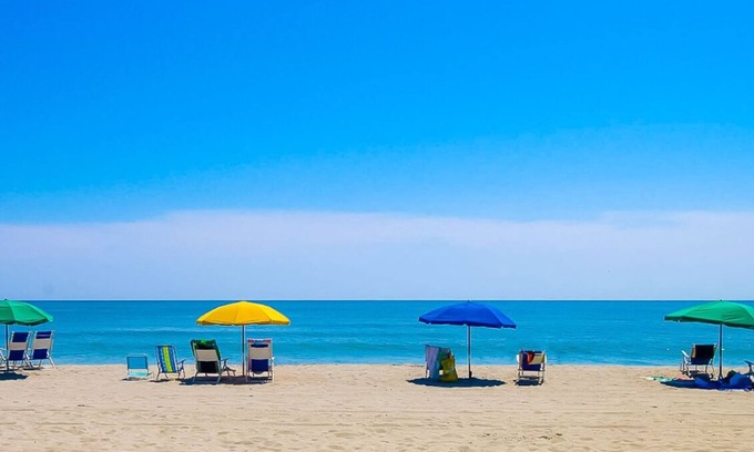 Downtown Myrtle Beach Condo | Beautifully Decorated Direct Oceanfront 1 BR 1 BA Condo Atlantica 1003