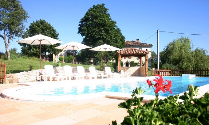 Castelnau-de-Montmiral House | Bed and Breakfast Lodge Tent at the foot of the Albigensian bastides