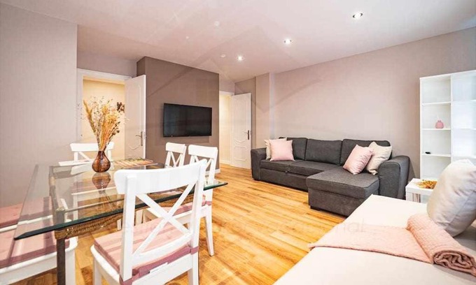 Distrito Llano Apartment | Begoña Apartamento