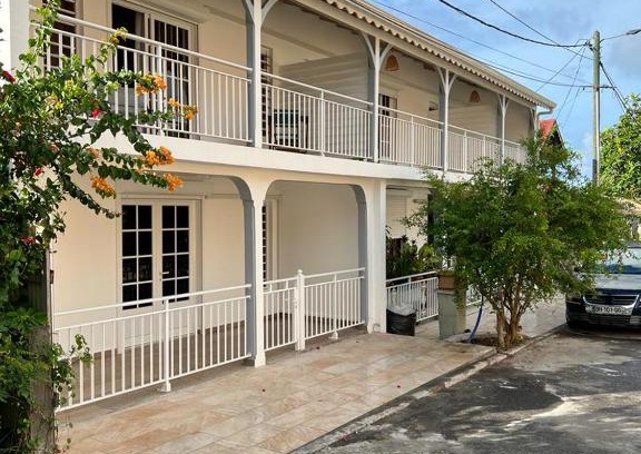 Capesterre-de-Marie-Galante House | Bekeke