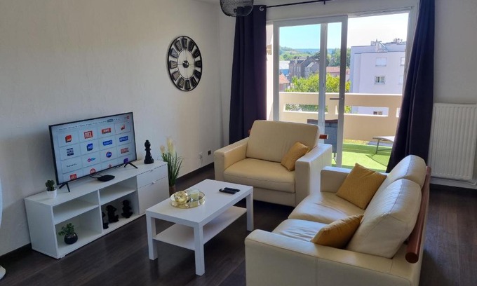 Givet Apartment | Bel appartement 2 chambres ,résidence privée