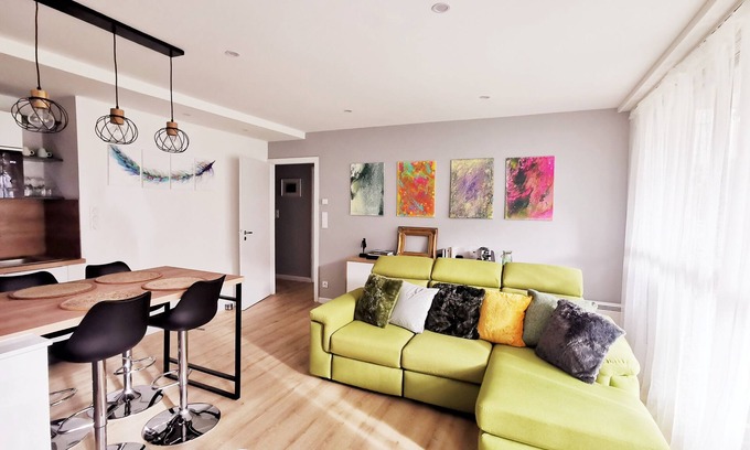 Kable Apartment | Bel Appartement Avec Jardin Privé au Calme