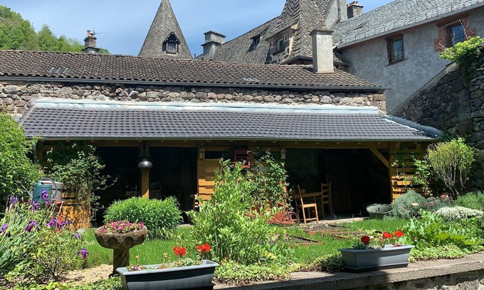 Vic-sur-Cere Apartment | Bel appartement de 2 chambres a Vic-sur-Cere