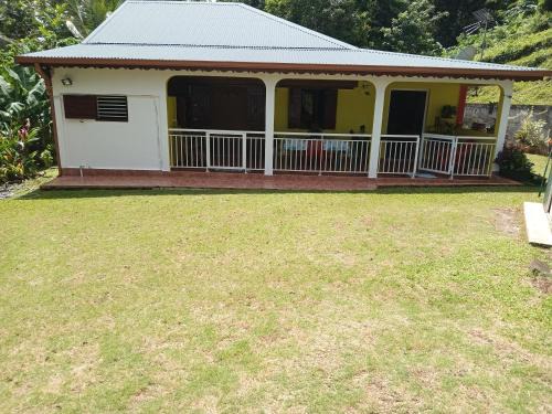 Desbonnes House | Bel Ti case dans la verdure hauteurs de Deshaies