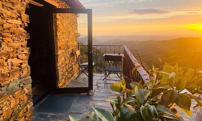 Arganil House | Bela Vista Alqueve - slate house with private swimming pool and BBQ area