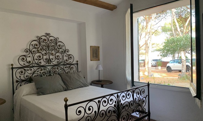 Cadaques House | Bella Casa en la Bahía de Cadaqués