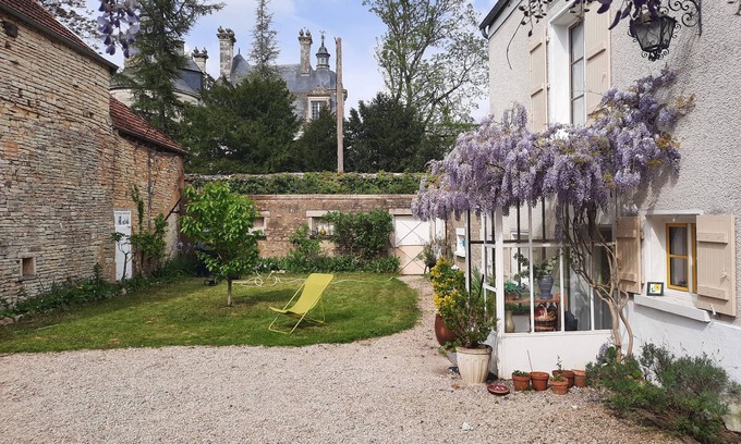 Tanlay House | Belle Maison de Campagne en Bourgogne à 2 Heures de Paris