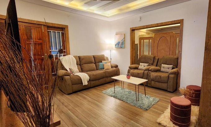 Gonikoppal Apartment | Bendheka, The Lux 3BR Apartment