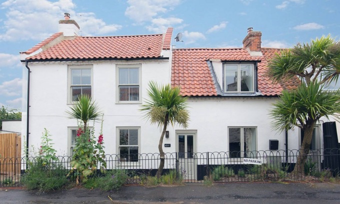 Wells-next-the-Sea House | Beresford House - a self catering house that sleeps 8 guests in 4 bedrooms