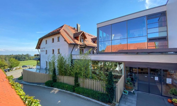 Deggenhausertal Hotel | Berggasthof Höchsten