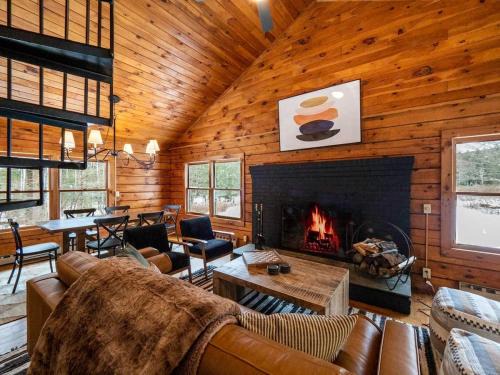 Becket House | Berkshire Vacation Rentals: Private Cabin On Over 12 Acres Of Woods