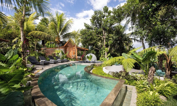 Singakerta Cabin | Berlima Wooden Lodge by GenuineHost