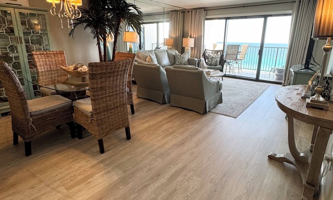 Destin Condo | Best 11th Floor View of Destin's Beach in the Heart of Destin