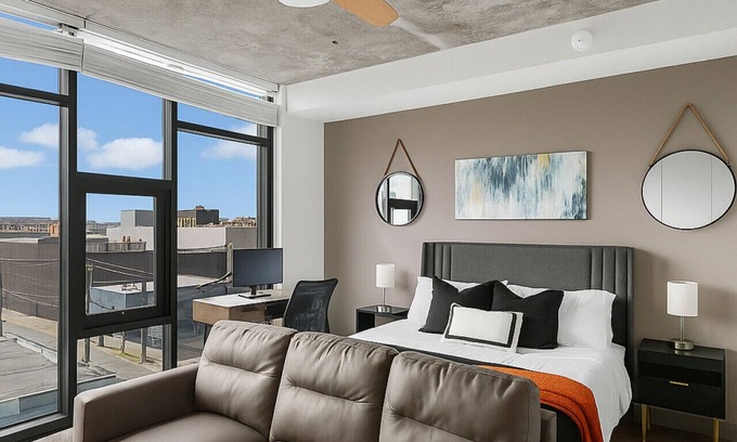 Five Points South Apartment | Best Kept Secret: Cozy Studio in Prime Location 4