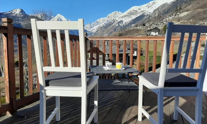 La Salle Apartment | BEST VIEW ON MONT BLANC, VICINO A COURMAYEUR