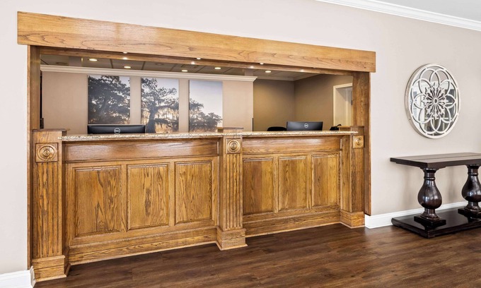 Franklin Hotel | Best Western Forest Inn