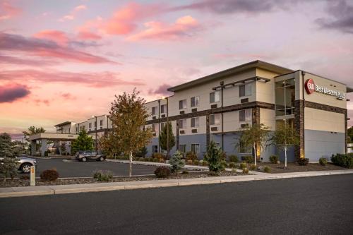 Clarkston Hotel | Best Western Plus The Inn at Hells Canyon