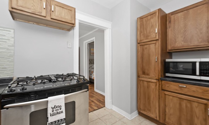 East Beverly Apartment | Beverly Gem