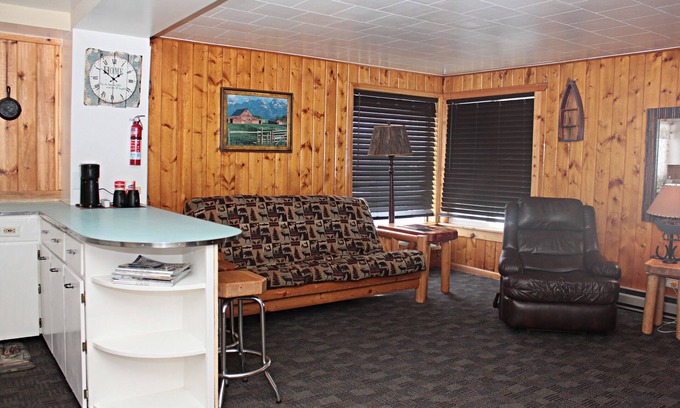 Wisdom Cabin | Big Hole Fishing, Sportsmen, Skiers, Cyclists, Hiking, camping, in Wisdom, MT.