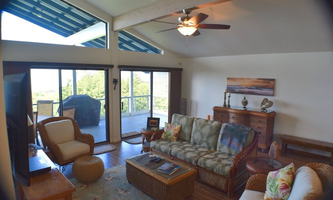 Ocean View House | Big Spacious Elevated View Home, Minutes to VNP,nMyra's Blue Hawaii House