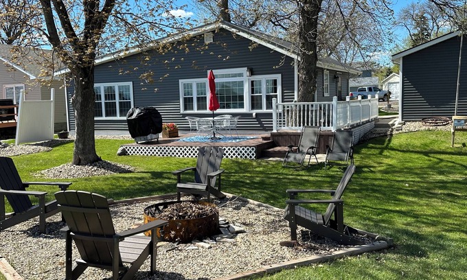 Ortonville House | Big Stone Lake Family Cabin: LAKEFRONT