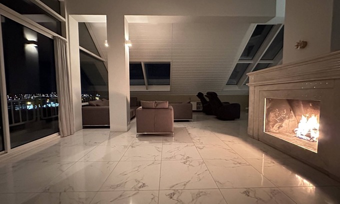 Arbær Villa | Big Villa centrally located in Reykjavik