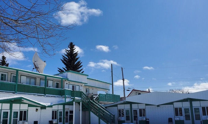 Wainwright Hotel | Bio Vista Motel