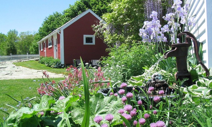 York Beach Bed & Breakfast | Bittersweet Bed and Breakfast