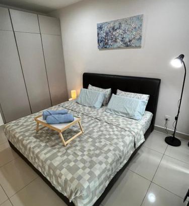 Ara Damansara Apartment | Biz Studio near Oasis Corporate Park H2O Medalla CittaMall Subang Airport