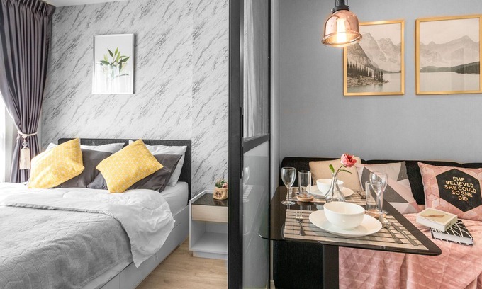 Lat Krabang Condo | BKK Airport Apartment 10min/Near Market, Mall & Skytrain/Free WIFI&NETFLIX