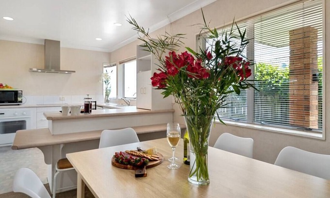 Mount Maunganui House | Blake Park Beach House