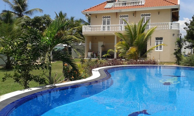 Negombo House | BLOSSEM Villa, Homestay, Waterfront getaway